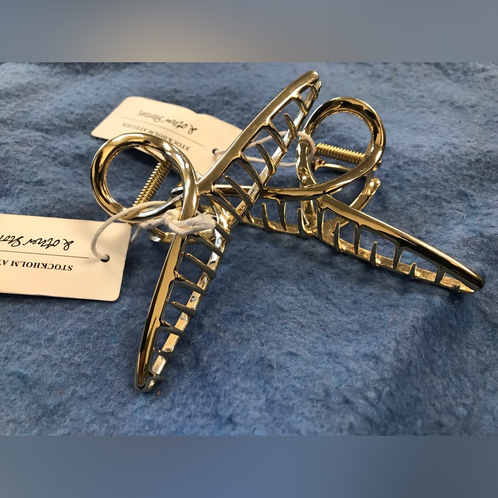 2 GOLD HAIR CLIPS “& Other Stories”